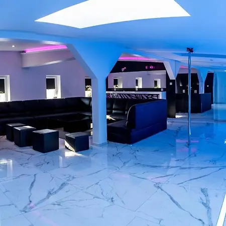 Vip House - Miejsce Na Twoje Spotkanie Okolicznosciowe Apartment *